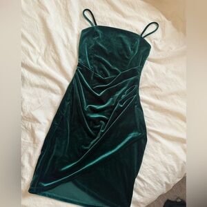Green Windsor Velvet Bodycon Dress